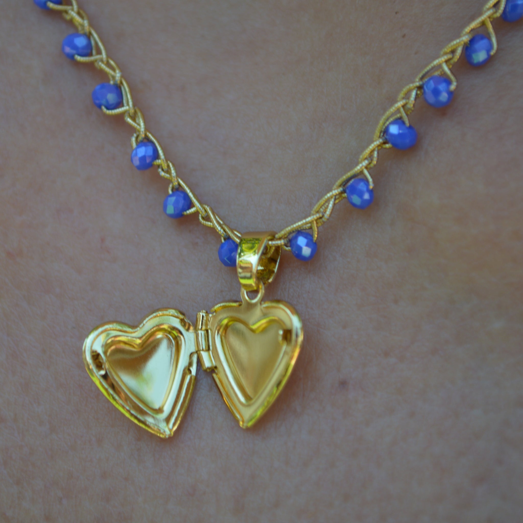Crochet Necklace Charmi blue - Anima Mia