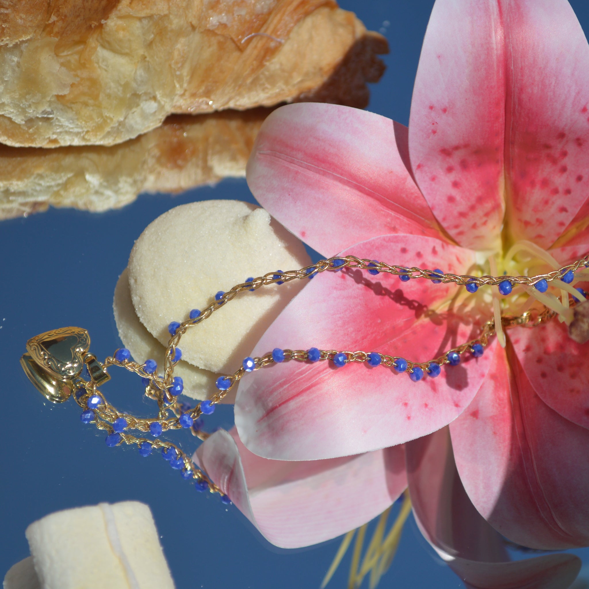 Crochet Necklace Charmi blue - Anima Mia