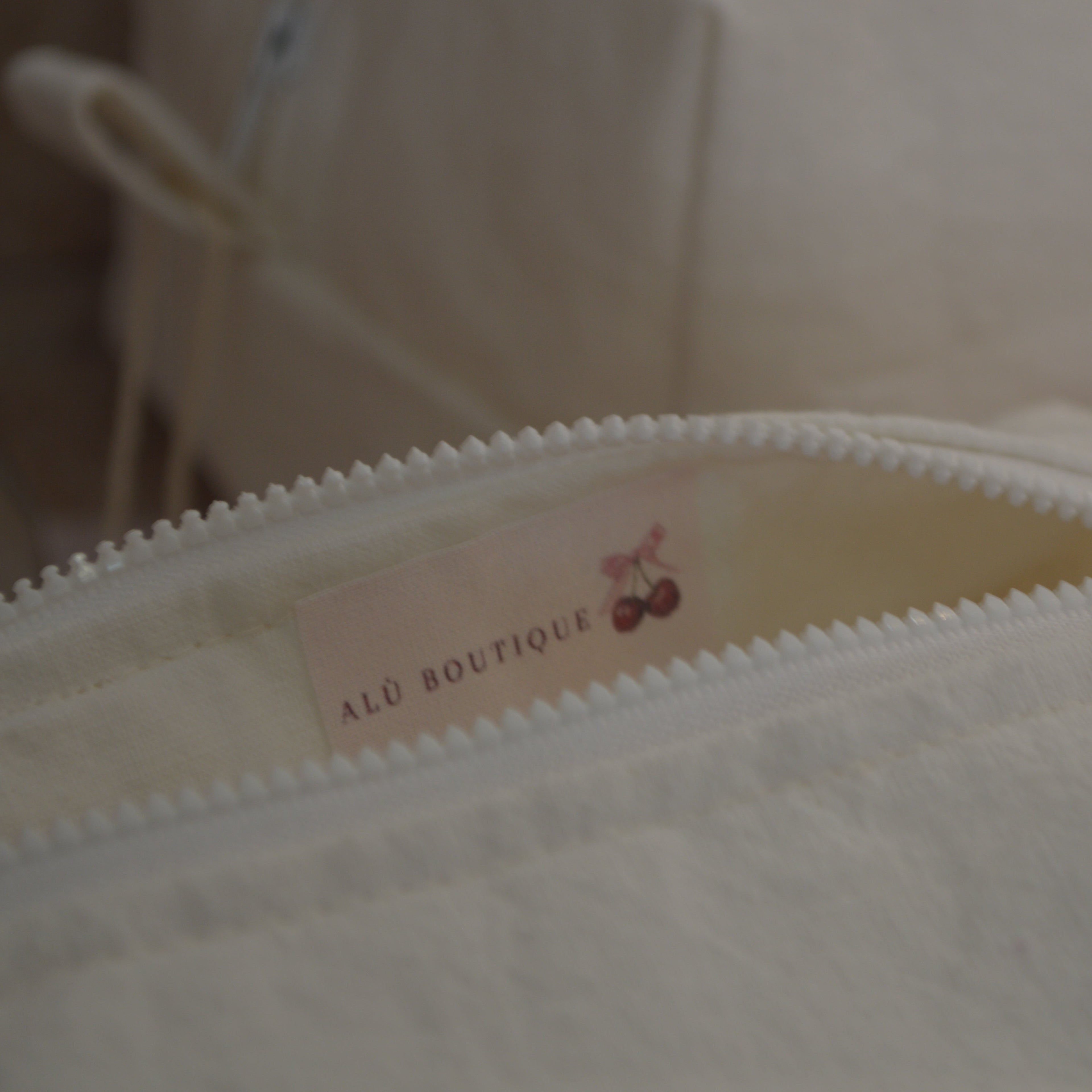 Beauty Case Milky Lily